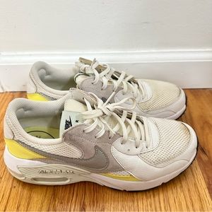 Nike Air Max 🤍 Women’s size 8